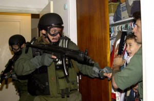 000420_photos_of_the_decade_elian_t607